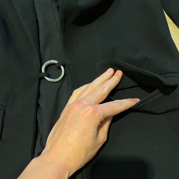 Danielle Bernstein Macy’s Black Blazer - Picture 4 of 7